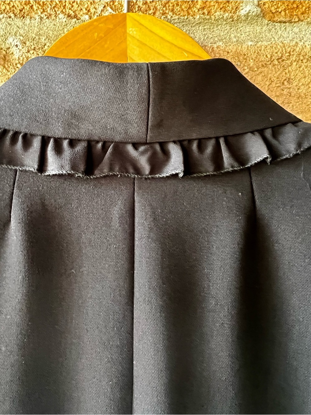 FAIK SÖNMEZ Black Ruffle Trim Tailored Blazer Jacket Size 42 - Picture 3 of 9